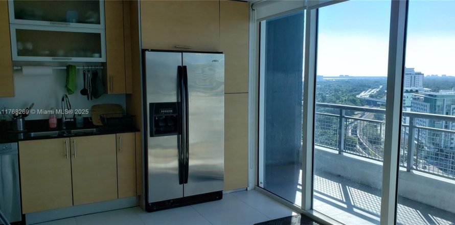 Condo in Miami, Florida, 1 bedroom  № 1862899