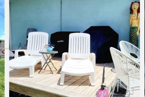 Villa ou maison à vendre à Venice, Floride: 2 chambres, 95.78 m2 № 2001204 - photo 14