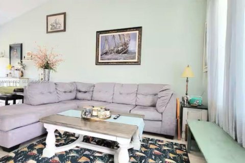 Villa ou maison à vendre à Venice, Floride: 2 chambres, 95.78 m2 № 2001204 - photo 5