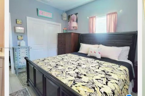 Villa ou maison à vendre à Venice, Floride: 2 chambres, 95.78 m2 № 2001204 - photo 7