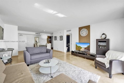 Copropriété à vendre à Surfside, Floride: 1 chambre, 84.08 m2 № 1752520 - photo 8