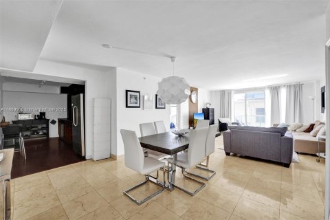 Copropriété à vendre à Surfside, Floride: 1 chambre, 84.08 m2 № 1752520 - photo 3