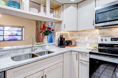 Condominio en venta en Tarpon Springs, Florida, 2 dormitorios, 94.3 m2 № 1533818 - foto 28