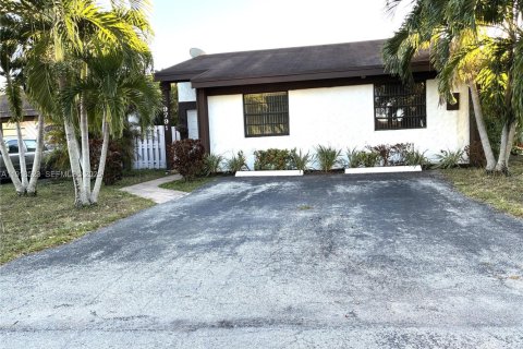 Купить виллу или дом в Майами, Флорида 3 спальни, 126.72м2, № 1973113 - фото 25