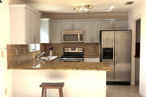 Купить виллу или дом в Майами, Флорида 3 спальни, 126.72м2, № 1973113 - фото 8