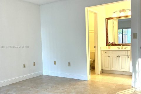 Купить виллу или дом в Майами, Флорида 3 спальни, 126.72м2, № 1973113 - фото 13