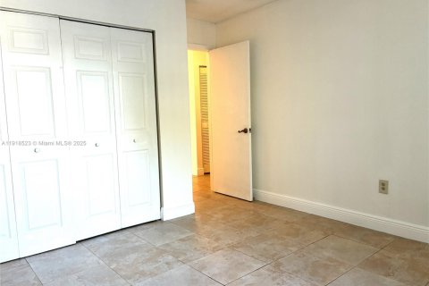 Купить виллу или дом в Майами, Флорида 3 спальни, 126.72м2, № 1973113 - фото 22