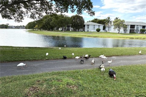 Купить виллу или дом в Майами, Флорида 3 спальни, 126.72м2, № 1973113 - фото 24