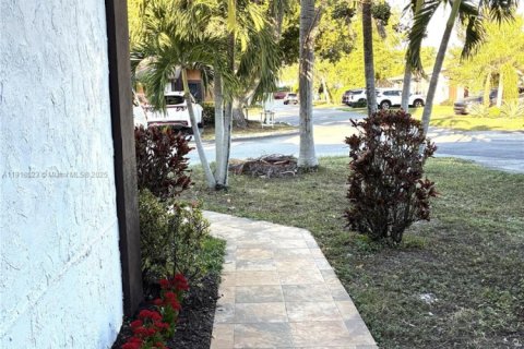 Купить виллу или дом в Майами, Флорида 3 спальни, 126.72м2, № 1973113 - фото 2