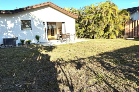 Купить виллу или дом в Майами, Флорида 3 спальни, 126.72м2, № 1973113 - фото 23