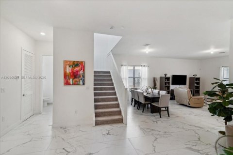 House in Miramar, Florida 5 bedrooms, 337.51 sq.m. № 2244016 - photo 16