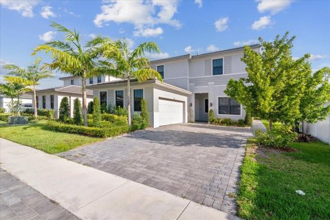 House in Miramar, Florida 5 bedrooms, 337.51 sq.m. № 2244016 - photo 3