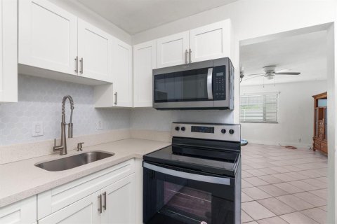 Condo à Pompano Beach, Floride, 1 chambre  № 2370610