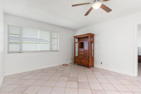 Copropriété à vendre à Pompano Beach, Floride: 1 chambre, 70.23 m2 № 2370610 - photo 11
