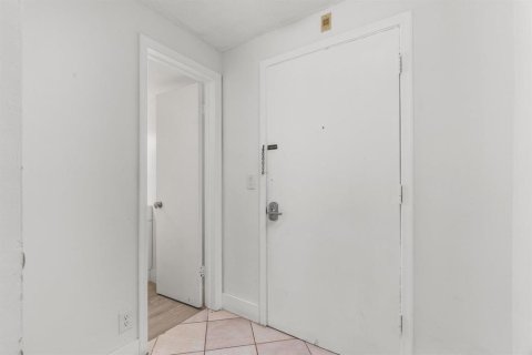 Copropriété à vendre à Pompano Beach, Floride: 1 chambre, 70.23 m2 № 2370610 - photo 8