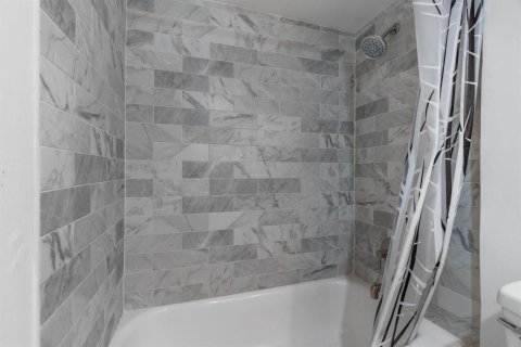Copropriété à vendre à Pompano Beach, Floride: 1 chambre, 70.23 m2 № 2370610 - photo 17