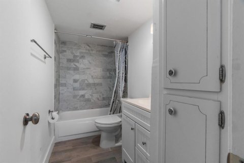 Copropriété à vendre à Pompano Beach, Floride: 1 chambre, 70.23 m2 № 2370610 - photo 18