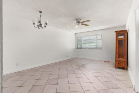 Copropriété à vendre à Pompano Beach, Floride: 1 chambre, 70.23 m2 № 2370610 - photo 12