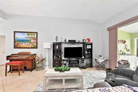 Casa en venta en Sun City Center, Florida, 4 dormitorios, 146.04 m2 № 2267118 - foto 11
