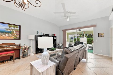 Casa en venta en Sun City Center, Florida, 4 dormitorios, 146.04 m2 № 2267118 - foto 10