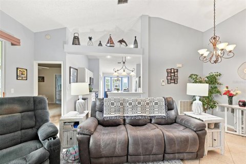 Casa en venta en Sun City Center, Florida, 4 dormitorios, 146.04 m2 № 2267118 - foto 9