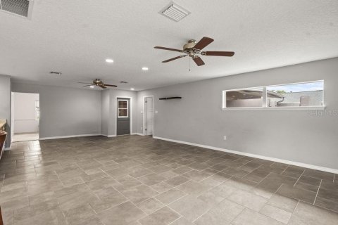 House in Winter Park, Florida 3 bedrooms, 209.59 sq.m. № 1837823 - photo 18