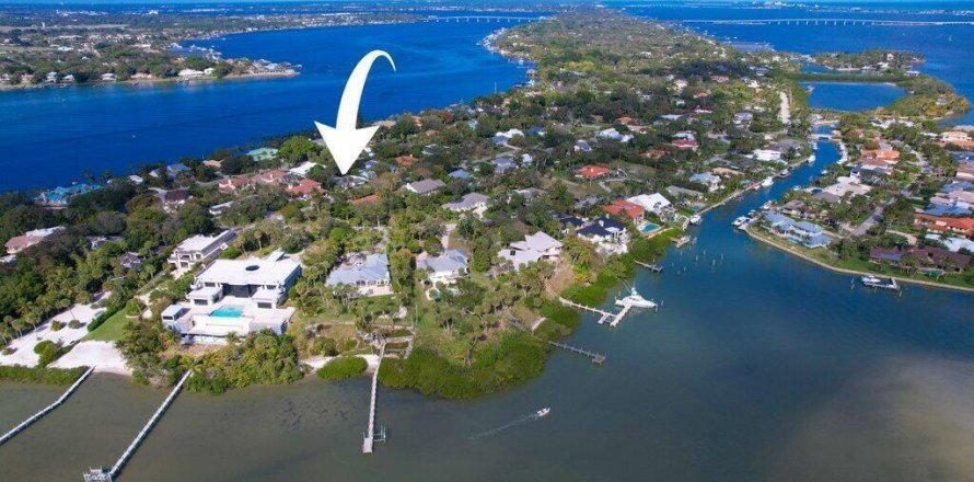 Villa ou maison à Stuart, Floride 3 chambres, 193.24 m2 № 2410789