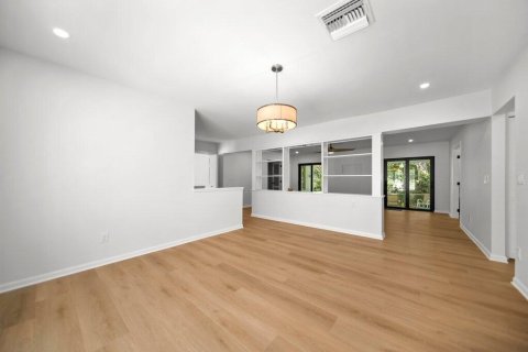 Villa ou maison à louer à Stuart, Floride: 3 chambres, 193.24 m2 № 2410789 - photo 16