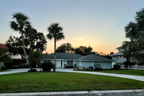 Villa ou maison à louer à Stuart, Floride: 3 chambres, 193.24 m2 № 2410789 - photo 6