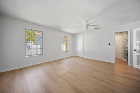 Villa ou maison à louer à Stuart, Floride: 3 chambres, 193.24 m2 № 2410789 - photo 10