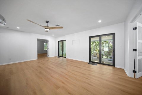 Villa ou maison à louer à Stuart, Floride: 3 chambres, 193.24 m2 № 2410789 - photo 15