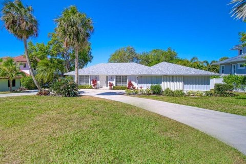 Villa ou maison à louer à Stuart, Floride: 3 chambres, 193.24 m2 № 2410789 - photo 2