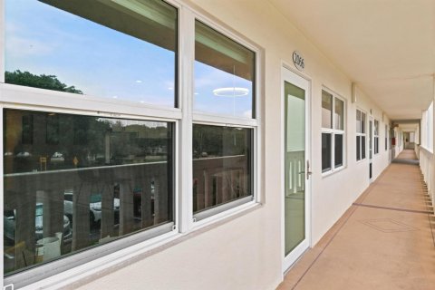 Condo in Deerfield Beach, Florida, 2 bedrooms  № 2286830 - photo 22