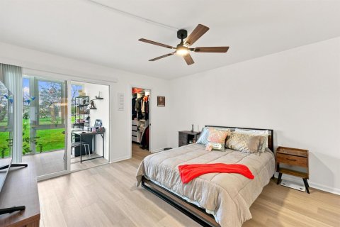 Condo in Deerfield Beach, Florida, 2 bedrooms  № 2286830 - photo 15