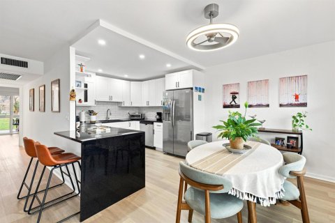 Condo in Deerfield Beach, Florida, 2 bedrooms  № 2286830