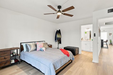 Condo in Deerfield Beach, Florida, 2 bedrooms  № 2286830 - photo 17