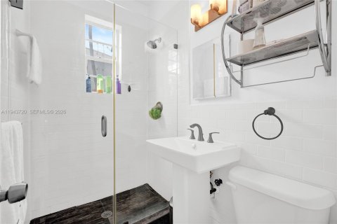 Condominio en venta en Miami Beach, Florida, 2 dormitorios, 68.75 m2 № 2090623 - foto 19