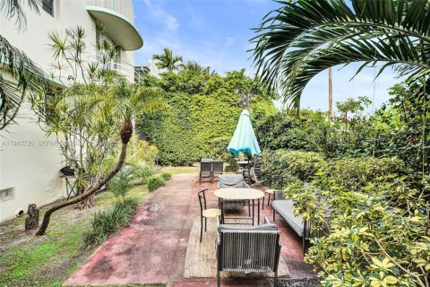 Condominio en venta en Miami Beach, Florida, 2 dormitorios, 68.75 m2 № 2090623 - foto 15