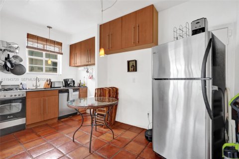 Condominio en venta en Miami Beach, Florida, 2 dormitorios, 68.75 m2 № 2090623 - foto 28