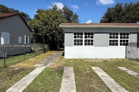 Immobilier commercial à vendre à Miami, Floride: 167.97 m2 № 2183539 - photo 15
