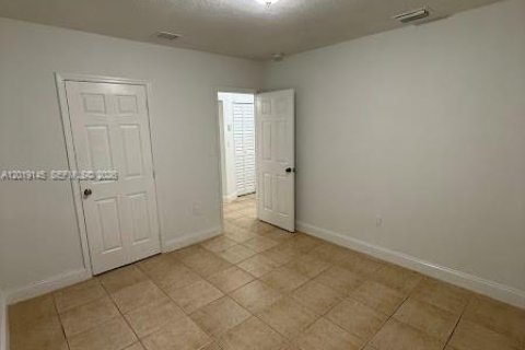 Immobilier commercial à vendre à Miami, Floride: 167.97 m2 № 2183539 - photo 26