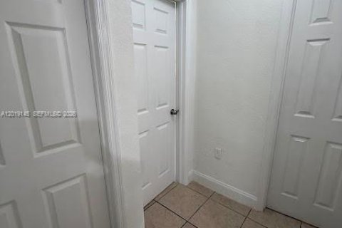 Immobilier commercial à vendre à Miami, Floride: 167.97 m2 № 2183539 - photo 22