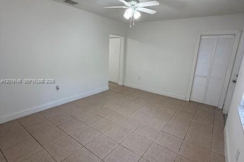 Immobilier commercial à vendre à Miami, Floride: 167.97 m2 № 2183539 - photo 24