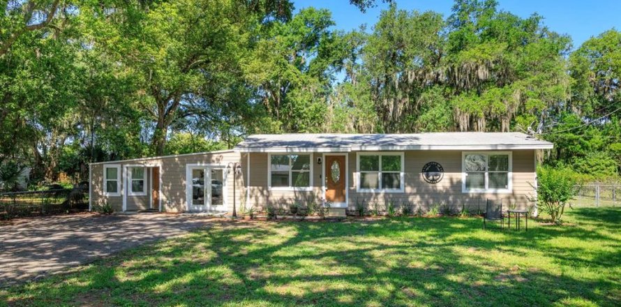 Immobilier commercial à Sanford, Floride 4 chambres, 125.42 m2 № 2100836