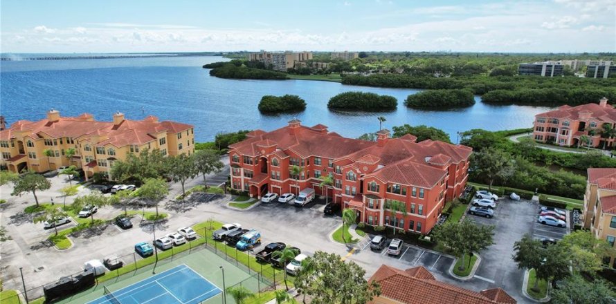 Condo à Clearwater, Floride, 2 chambres  № 2400245