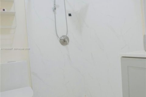 Casa en venta en Homestead, Florida, 3 dormitorios, 140.75 m2 № 1984661 - foto 16