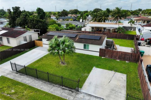 Casa en venta en Homestead, Florida, 3 dormitorios, 140.75 m2 № 1984661 - foto 23