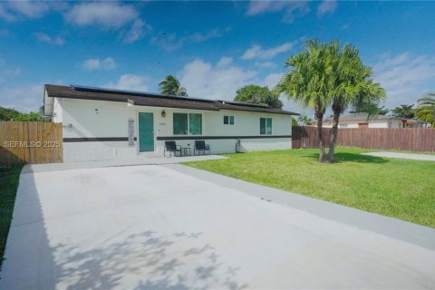 Casa en venta en Homestead, Florida, 3 dormitorios, 140.75 m2 № 1984661 - foto 2