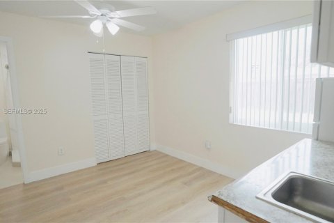 Casa en venta en Homestead, Florida, 3 dormitorios, 140.75 m2 № 1984661 - foto 15