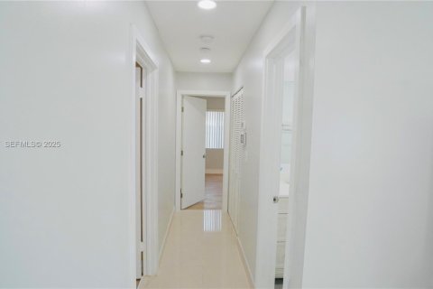 Casa en venta en Homestead, Florida, 3 dormitorios, 140.75 m2 № 1984661 - foto 9